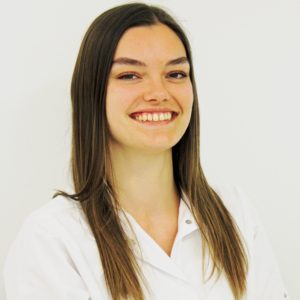 Tierärztin Alina Perschke